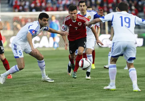 Incredibil! O echipă riscă excluderea de la Euro 2016 din cauza unui blat. Albanezii, bănuiți și după meciul cu România, din preliminariile Euro 2008. Danemarca vine iar de pe plajă? / VIDEO