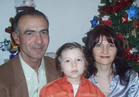 "Vrem să fim toţi trei". Ultimele cuvinte ale soţilor care s-au spânzurat, după ce copilul lor a murit