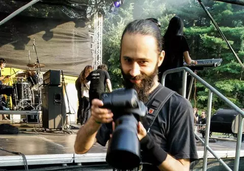 Să îl ajutăm pe Mihai Anghel, fotograful rănit în Colectiv