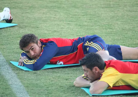 Iordănescu și-a adunat oastea, pentru amicalul cu Italia. Selecționerul i-a închis ușa lui Adi Mutu: ^”Mă gândesc la el, din când în când, dar nu ca să-l convoc!”