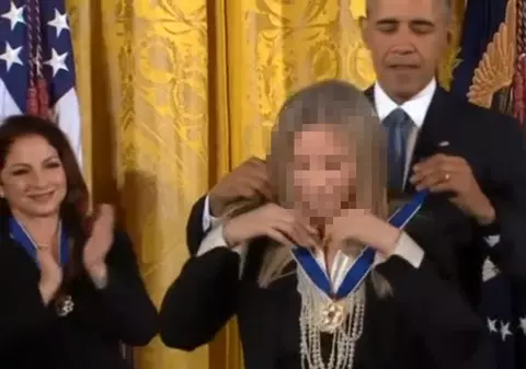 Un regizor și o actriță celebră au fost decorați de Barack Obama | VIDEO