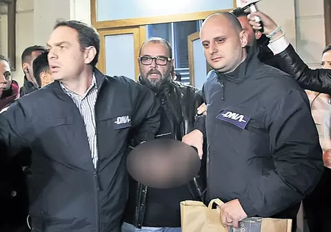 Lui Piedone i-au slăbit mușchii | Aruncă vina pe subalterne