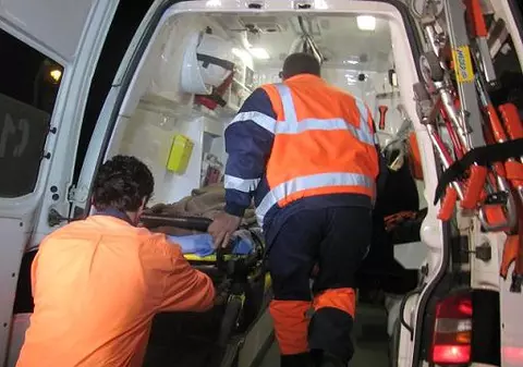 ACCIDENT GRAV în Prahova, între un microbuz şi un tir: 26 de persoane rănite