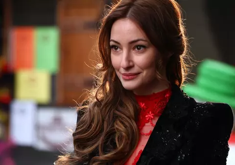 10 întrebări pentru Raluca Aprodu, interpreta Apriliei din “Poveste de dragoste”