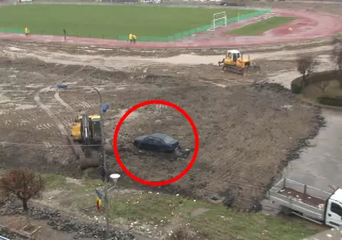 Târgu Jiu devine orașul minunilor! Construiesc stadionul în jurul unei mașini