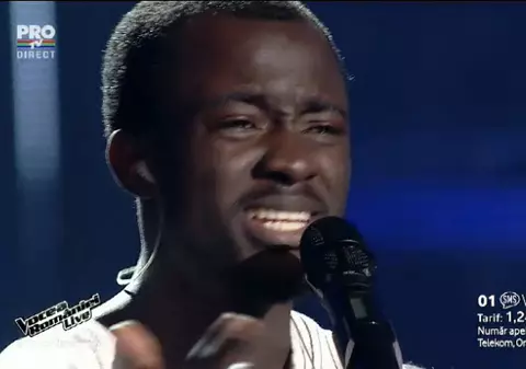 Vocea României. Concurentul care a cântat cu gândul la victimele din Colectiv și Paris. Ce piesă a emoționat publicul | VIDEO