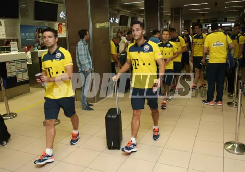 ATENTATUL DE LA PARIS! Fotbaliștii din naționala României au plecat în Italia, pentru meciul amical de marți, ora 21.45 (Pro TV). Tricolorii se pregătesc de un Euro despre care nu se știe sigur unde se va disputa