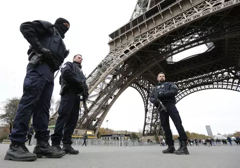 Parisul E PUSTIU! Muzee și restaurante au fost închise | FOTO