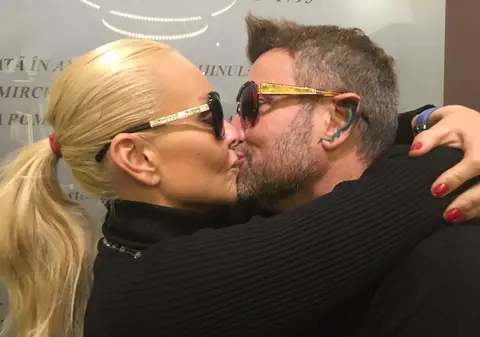 Vica Blochina și Botezatu, sărut pasional. S-a înfiripat ceva? | FOTO