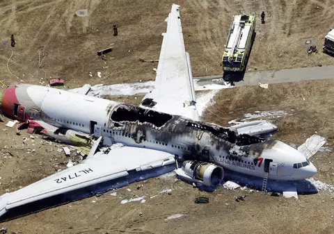 Țesătura care te va salva de explozii este testată în avioane | VIDEO