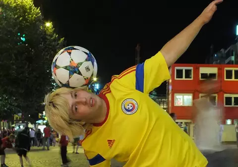 Bate mingea în Praga pentru 10.000 de euro! Un tânăr din Botoșani, fost concurent la «Românii au talent», a dat lovitura în Cehia