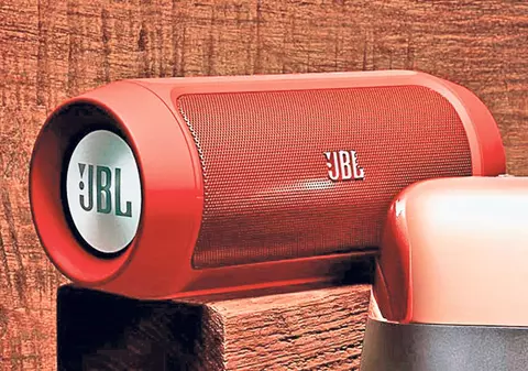 Moşul şi tehnologia! Cele mai tari cadouri high-tech de Crăciun