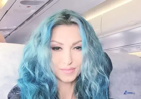 Gafă majoră de Ziua Naţională! Andreea Bălan, "certată" de sute de fani după ce a postat o poză cu ea pe Facebook 