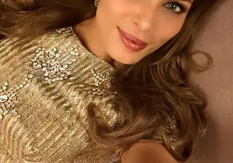 Ce răsfăţată e Iulia Vântur în India! Cum a fost fotografiată la un salon de înfrumuseţare