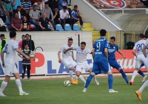 Liga 1. Pandurii Tg. Jiu - FC Botoşani 0-3. Bombă: Ngadeu, Popovici și Cucu au umilit gorjenii! Gazdele, fără golgheterul Hora. Pintilii e la meci și ar putea redeveni ”pandur”