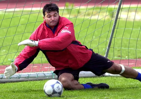 Fostul internaţional ceh Pavel Srnicek, în stare critică după ce a suferit un stop cardiac