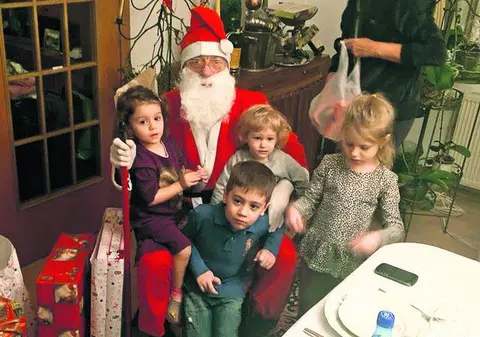 Războiul președinților. Răzvan Burleanu a scos poanta finalului de an: ”Moș Crăciun este cel mai în măsură să-i răspundă lui Mircea Sandu la scrisoarea pentru renta viageră”