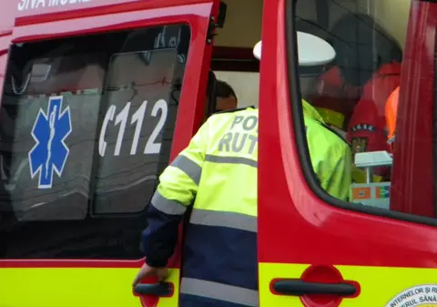 Un camion s-a răsturnat pe E 58