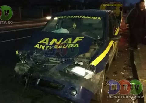 O mașină ANAF a provocat un ACCIDENT. Inspectorul Antifraudă a adormit la volan