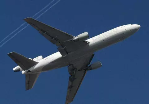 Probleme tehnice pe aeroportul din Târgu Mureș. O aeronavă a fost deviată