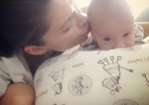 Alina Pușcaș radiază de fericire. Cum va petrece primul Crăciun alături de fiul ei