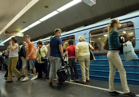 Atac terorist LA METROU, în Londra. Trei persoane au fost înjunghiate | VIDEO