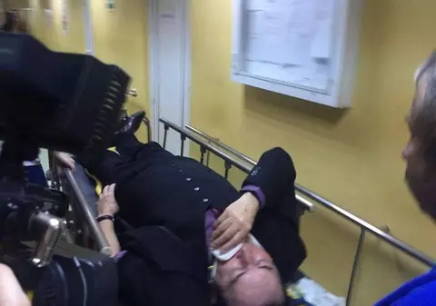 Primele poze cu Miron Cozma, dupa ce a facut accident. "Luceafarul huilei" a ramas in spital