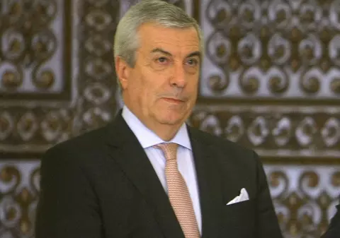 Iohannis ”a rupt” tradiția. Tăriceanu sare să rezolve situația
