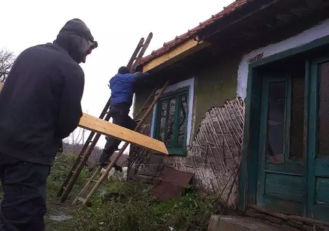 La 85 de ani trăiește singur într-un sat, dar Moș Crăciun nu l-a uitat!