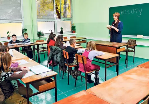 Peste 600 de unități de învățământ din Capitală nu aveau, în februarie, autorizație de securitate la incendii; Peste 60 de școli nu au nici aviz sanitar de funcționare