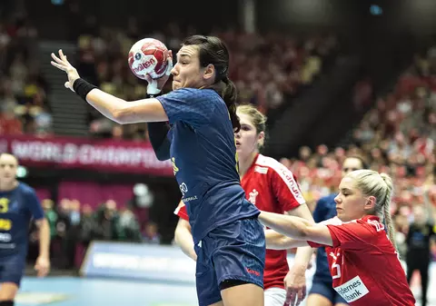 România - Polonia, meciul pentru bronz mondial, duminică, 15.45. ^Revanşa pentru acum doi ani. ”Sperietoarea” Neagu e golgheterul CM