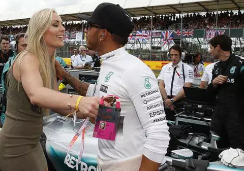 Un cuplu nou se formează în lumea sportului. ^Lindsey Vonn  și Lewis Hamilton și-au dat târcoale pe pista de schi