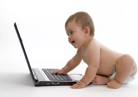 Cele mai noi nume de bebeluși sunt inspirate de filtrele de pe Instagram