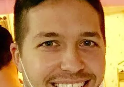 Ce cadou i-a facut  nasul Jorge fetiţei Andei Adam. Artistul şi soţia lui o vor creştina pe micuţa Evelin