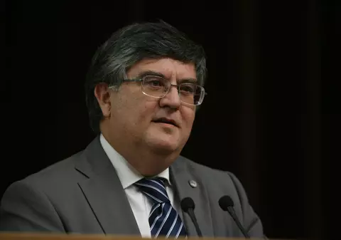 Universitatea din Bucureşti: "Vrem să le retragem titlurile de doctori lui Victor Ponta, Gabriel Oprea şi Olguţa Vasilescu"