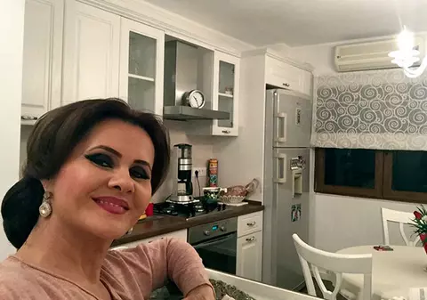 O cunoscută artistă le-a arătat fanilor în ce lux trăieşte