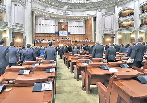 I-a durut în cot de morţii din Decembrie 1989! Parlamentarii nu au venit la muncă pentru a comemora Revoluţia