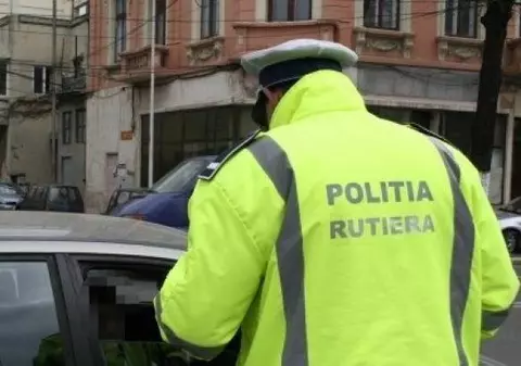 Poliţist MUŞCAT de mână de soţia unui şofer din Drobeta Turnu Severin | VIDEO