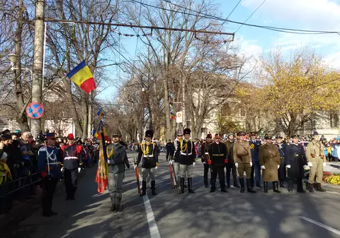 Defilare în costume de epocă la Galaţi