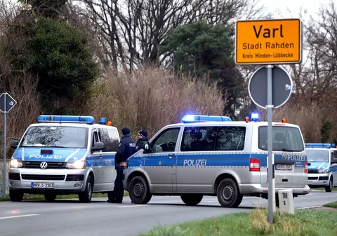 ATENTATE LA PARIS | Salah Abdeslam, capul atentatelor, a trecut de trei controale de poliţie în Franţa, înainte să ajungă în Belgia 