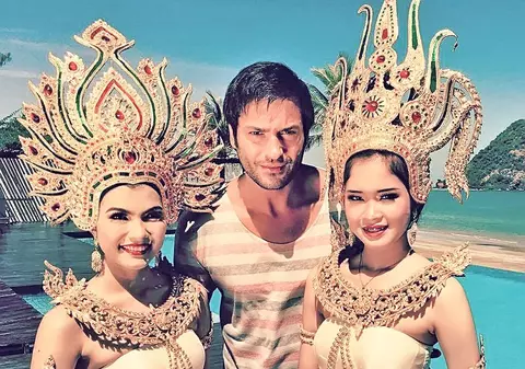 Încinge telefonul cu România! Radu Vâlcan nu are linişte în Thailanda din cauza soţiei gravide | EXCLUSIV