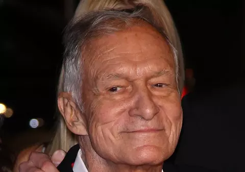 Hugh Hefner și-a scos conacul la vânzare. Imobilul se vinde la pachet cu proprietarul