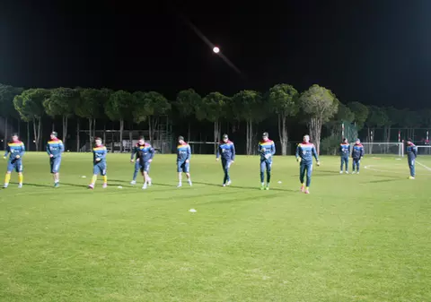 Dragoș Balauru, cel mai ”permeabil” portar din Liga I, ^noutatea selecționerului Iordănescu în Turcia. Antrenament pe lună plină!