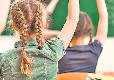 Fără latină și mai puțină română | Ministerul Educației finalizează luna aceasta dezbaterile care vor modifica felul în care se face «carte» la gimnaziu