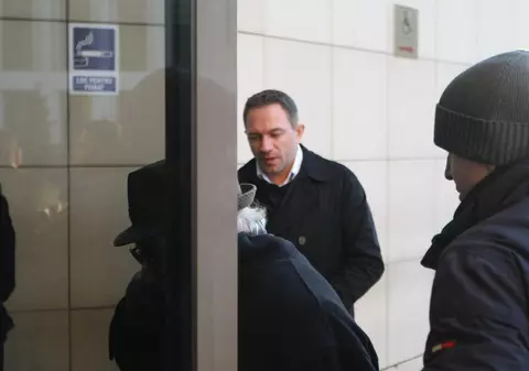 Alin Ionescu, soţul Cristinei Spătar, la primul termen în dosarul în care este acuzat de evaziune fiscală de 10 milioane de euro