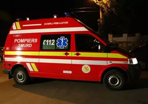ACCIDENT grav la Râmnicu Vâlcea. O mașină a luat foc