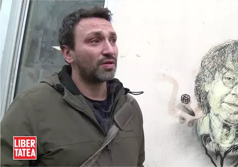 Artistul care pictează pisici și vagabonzi - Tribut pentru Charlie Hebdo | VIDEO