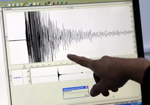 DOUĂ CUTREMURE s-au produs duminică, în România. Cât de tare s-a zguduit pământul