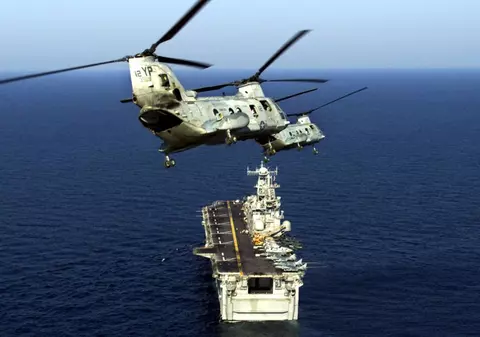 Două elicoptere ale marinei americane s-au ciocnit în largul insulelor Hawaii! 12 persoane dispărute | VIDEO