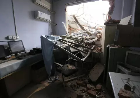 Scandal de proporţii în China! Un spital a fost demolat cu medici şi un pacient înăuntru